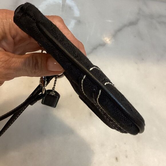 Coach Wristlet Bag Purse Signature Logo Classic Stitch Black Pouch - Picture 9 of 13